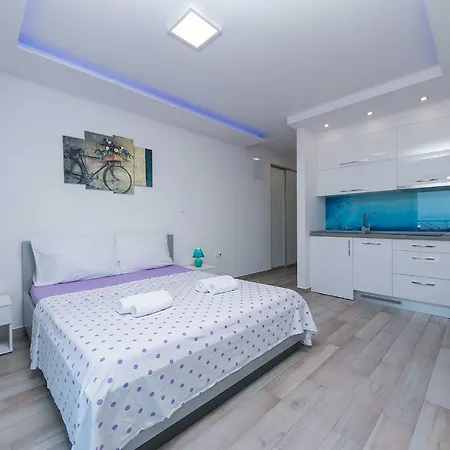 Appartamento Roso Makarska