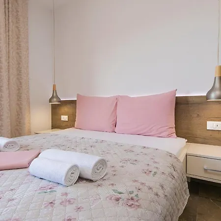 Appartamento Roso Makarska