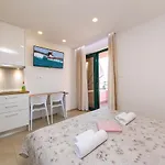 Roso * Makarska