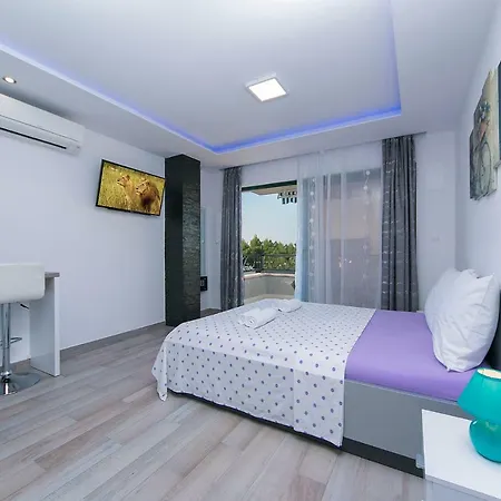 Roso Apartman *