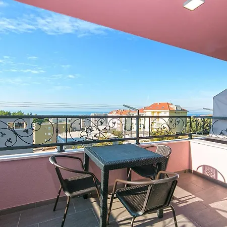 Roso Apartman *